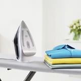 Braun TexStyle 7 Pro SI 7149, Dampfbügeleisen weiß/schwarz