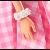 Mattel Barbie The Movie - Margot Robbie als Barbie: Sammlerpuppe im rosa-weißen Karo-Kleid 