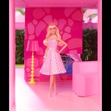 Mattel Barbie The Movie - Margot Robbie als Barbie: Sammlerpuppe im rosa-weißen Karo-Kleid 