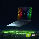 Razer Blade 15 (RZ09-0421NGG3-R3G1), Gaming-Notebook schwarz, Windows 11 Home 64-Bit, 240 Hz Display, 1 TB SSD