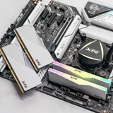 ADATA DIMM 32 GB DDR5-5600 (1x 32 GB) , Arbeitsspeicher weiß, AX5U5600C3632G-CLARWH, Lancer RGB, INTEL XMP
