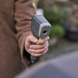 Ooni Digitales Infrarot-Thermometer schwarz, Display mit Hintergrundbeleuchtung