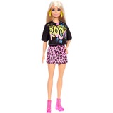 Mattel Barbie Fashionistas Puppe im rockigen T-Shirt und Rock