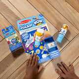 Spin Master Melissa & Doug - Sticker WOW! Astronaut Aufkleberstempel & Block, Basteln 