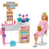 Mattel Barbie Wellness Gesichtsmasken Spielset mit Puppe (blond) mit Knete