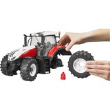 bruder 03180 Steyr 6300 Terrus CVT, Modellfahrzeug weiß/rot