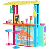 Mattel Barbie Loves the Ocean Strandhüttenspaß Spielset, Puppenzubehör aus recyceltem Kunststoff