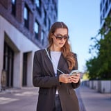 Intenso Handykette und Lade-/Datenkabel Cell Phone Charging Lanyard hellgrün, 1,65 Meter, USB-C, PD3.0 / QC4.0, Nylon