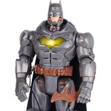 Spin Master Batman 30 cm Deluxe-Actionfigur mit Schlag- und Wurffunktion, Spielfigur 5 Ausrüstungsgegenstände, Licht- und Soundeffekte