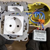 Shelly EM Mini Gen4, Messgerät grau