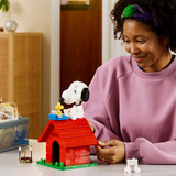 LEGO 21368 Ideas Peanuts: Snoopys Hundehütte, Konstruktionsspielzeug 