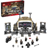 LEGO 76183 DC Super Heroes Batman Bathöhle: Duell mit Riddler, Konstruktionsspielzeug Superhelden-Set mit Spielzeug-Motorrad für Kinder ab 8 Jahren, mit Figuren von Catwoman und Alfred