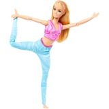 Mattel Barbie Made to Move mit pinken Sportoberteil und blauer Yogahose, Puppe 