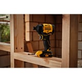 Stanley  Akku-Schlagschrauber (SFMCF811D1T-QW), 18Volt schwarz/gelb, Li-Ion-Akku 2,0Ah, Pro-Stack Koffer