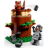 LEGO 75332 Star Wars AT-ST, Konstruktionsspielzeug mit Ewok Wicket und Scout Trooper Minifiguren und Starter-Bauelement, Set 2022