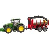 bruder 03154 John Deere 7R 350 m Rückeanhänger, Modellfahrzeug grün/rot, Inkl. 4 Baumstämmen