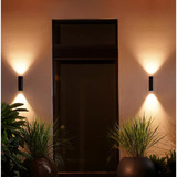 Philips HUE White & Color Ambiance Impress Outdoor Wandleuchte (Niedervolt), LED-Leuchte schwarz