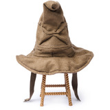 Spin Master Wizarding World Harry Potter - Mini Sprechender Hut, Spielfigur mit Hocker