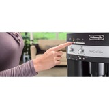 DeLonghi Magnifica ESAM 3000.B, Vollautomat schwarz