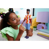 Mattel Barbie Fashionistas Ken-Puppe mit blauem und pinkem Sweater 