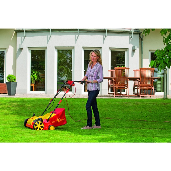 WOLFGarten ElektroVertikutierer VA 303 E rot/gelb, 30cm, 1.300 Watt