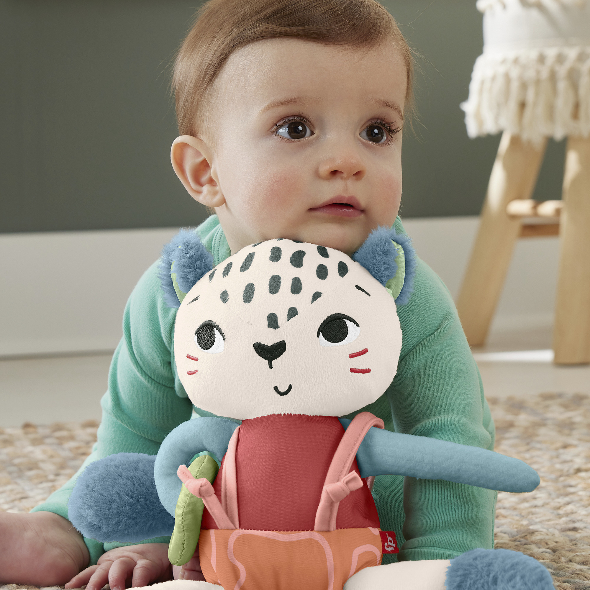 Fisher-Price Spiel-Schneeleopard, Kuscheltier sensorisches Spielzeug für Neugeborene