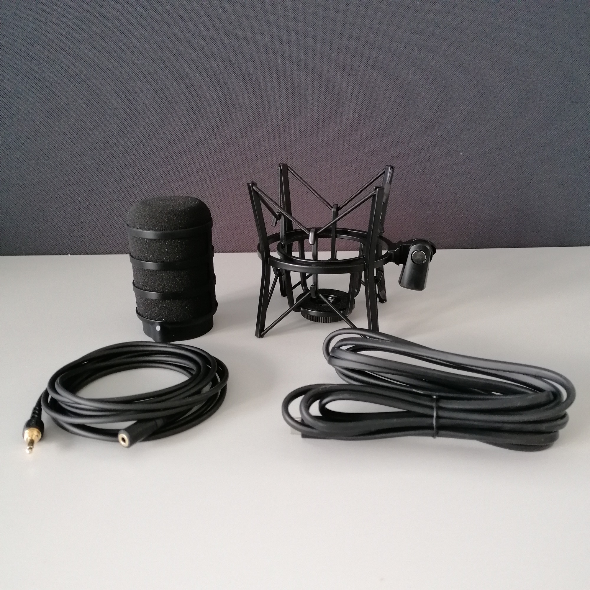 Rode Microphones XDM-100, Mikrofon schwarz/rot